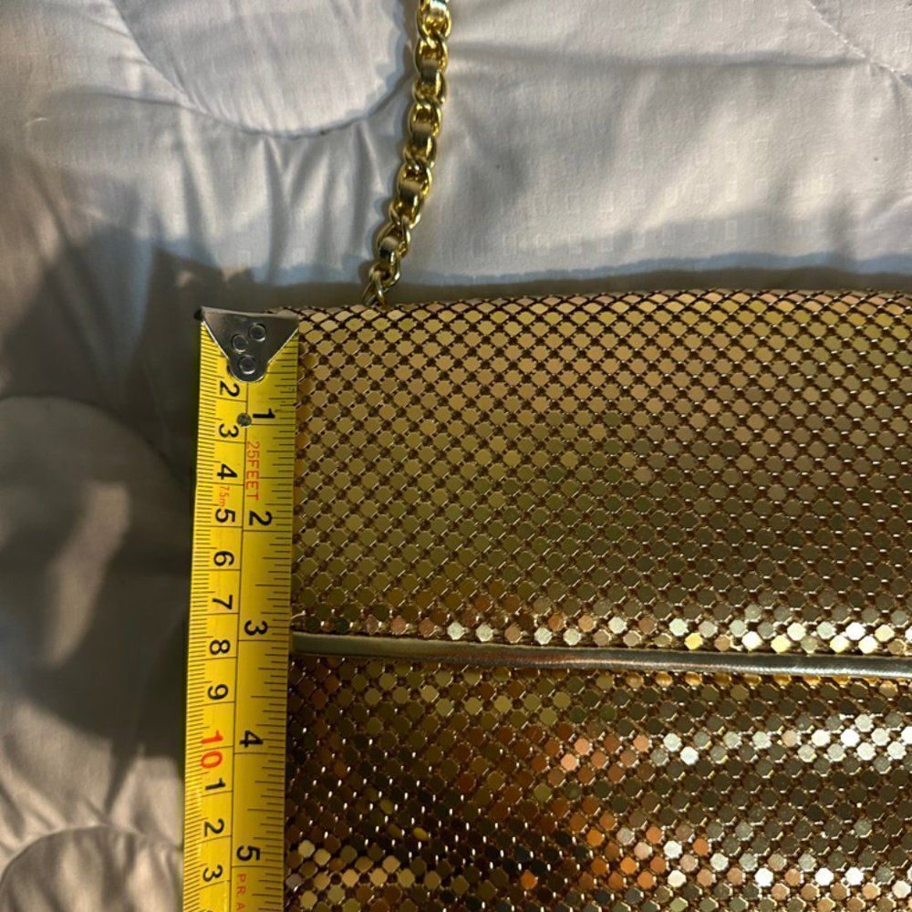 Gold flashy cross body purse - Picture 10 of 11